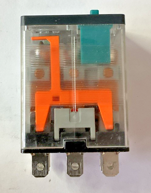 SCHNEIDER ELECTRIC RPM32BD RELAY 24VDC ***LOTOF6***