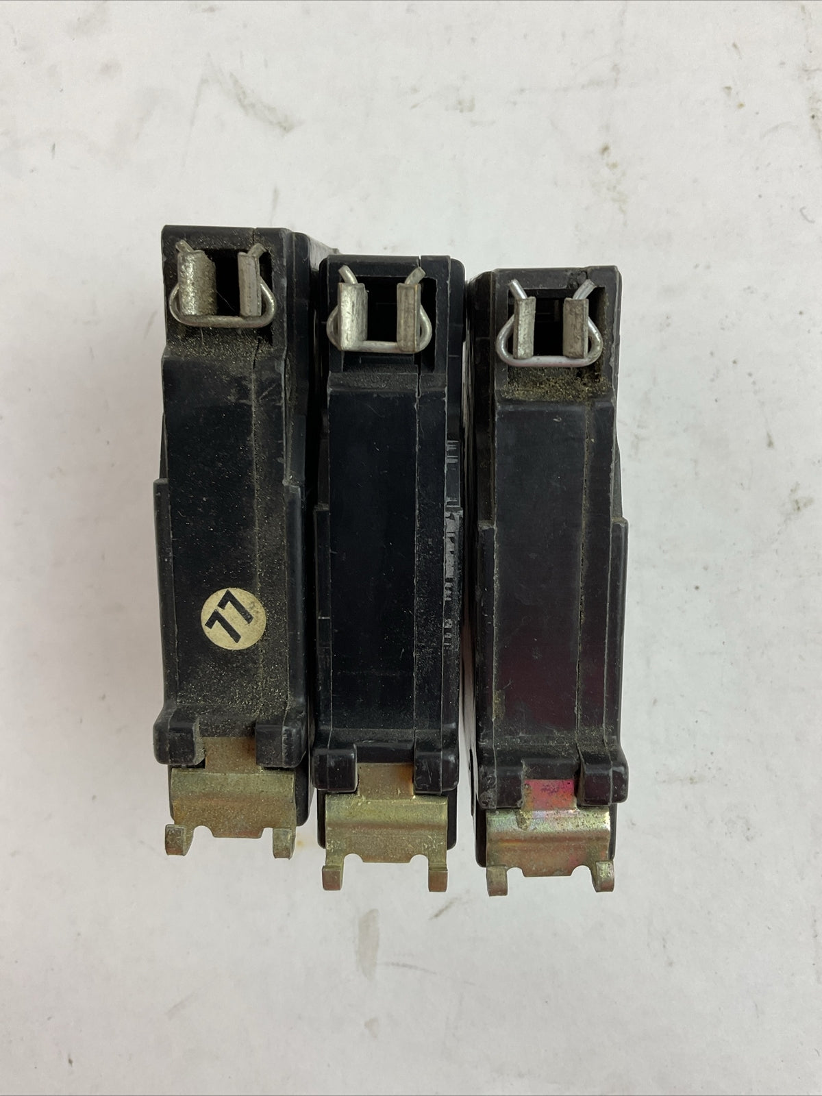 CUTLER HAMMER CH120 1POLE CIRCUIT BREAKER 20AMP 120/240VAC (LOT OF 3)