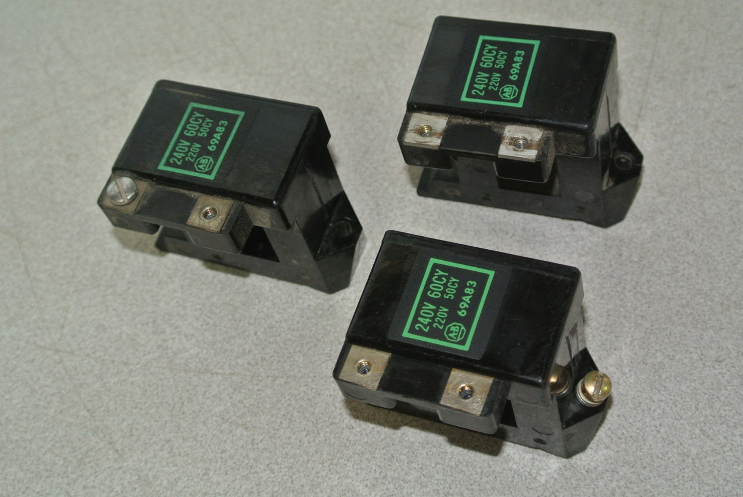 ALLEN-BRADLEY 69A83 COIL SIZE 00 220/50Hz, 230-240V/60Hz  NEW SURPLUS  LOT of 21