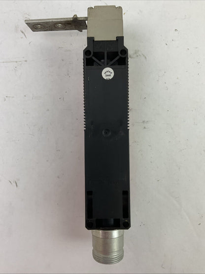 EUCHNER STP3A-4131A024-10C-DCX SAFETY SWITCH AC-15 4A 50V DC-13 4A 24V
