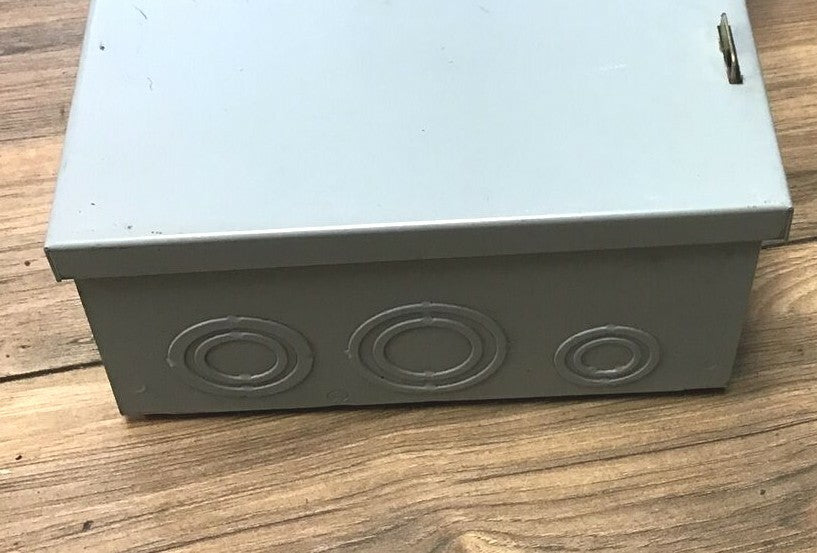 GE TGN3322 SAFETY SWITCH MODEL 8 240VAC/250VDC 60A TYPE 1 NON FUSIBLE 15HP
