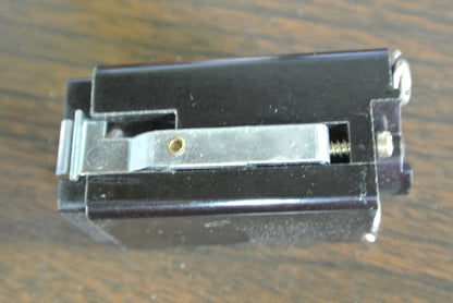 GE CR103C3202 - SQUARE INDICATING LIGHT - RED LENS - 125V AC/DC - NEW SURPLUS