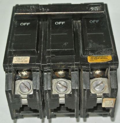 GGENERAL ELECTRIC CIRCUIT BREAKER - 3-POLE w/ COMMON TRIP - 20A