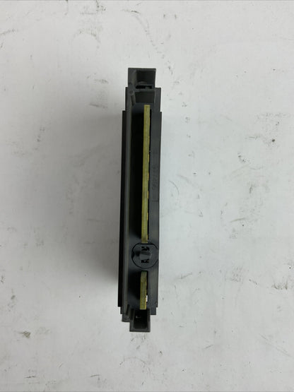 ALLEN BRADLEY 1734-OB8 OUTPUT MODULE SER C REV A02 F/W REV 3.020 OUTPUT 24VDC