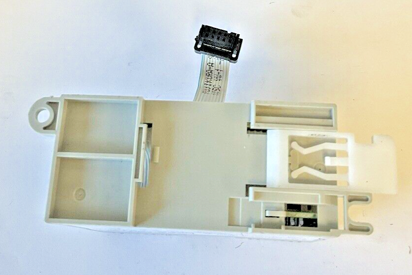 ALLEN BRADLEY 1762-OB16 SINK/SOURCE OUTPUT SER.A REV.C 24VDC NO DOOR/COVER