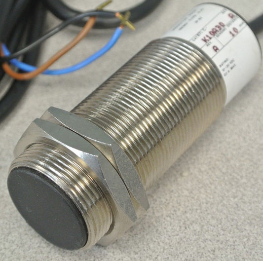 ALLEN-BRADLEY 871C-K10A30 CYLINDRICAL INDUCTIVE PROXIMITY SWITCH / 10-30VDC 30mm