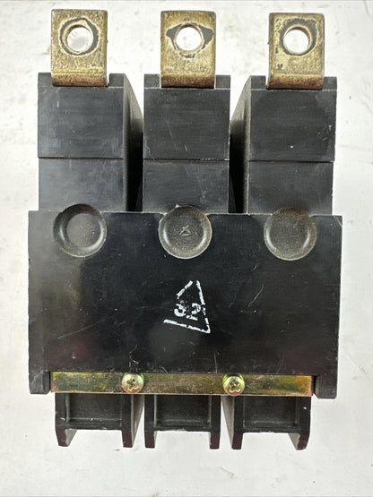 CUTLER HAMMER GHB3040 CIRCUIT BREAKER 3POLE 40AMP 277/480VAC 240VAC 125/250VDC