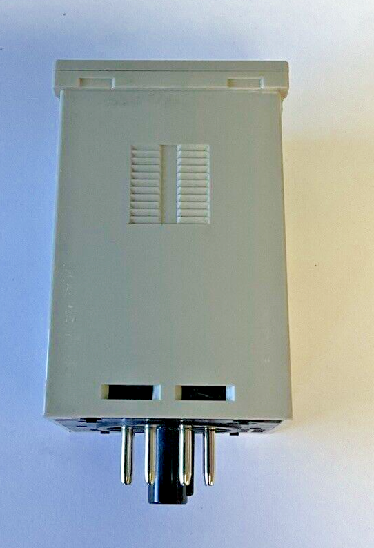 OMRON H3CA-8 TIMER 24VDC 250VAC 3A ***LOTOF3***