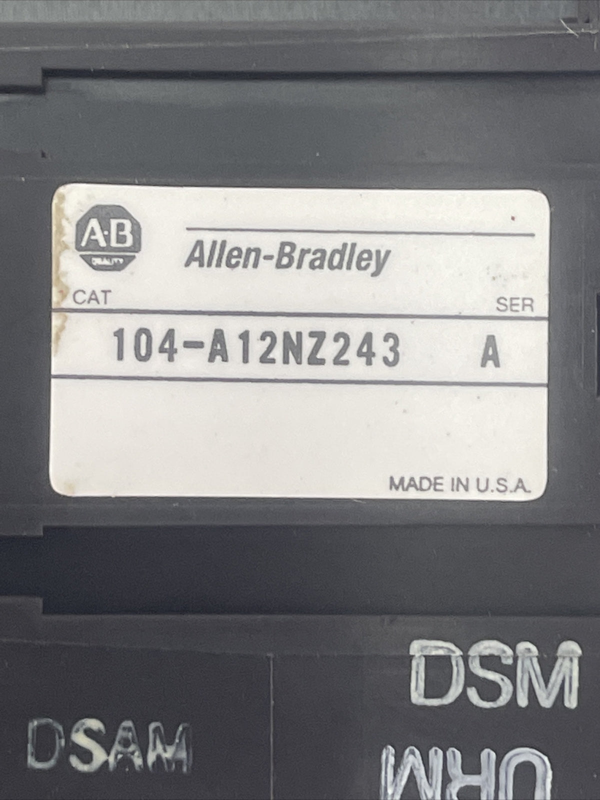 ALLEN BRADLEY 104-A12NZ243 SER A REVERSING STARTER 12AMP 600VAC 10HP COIL 24VDC