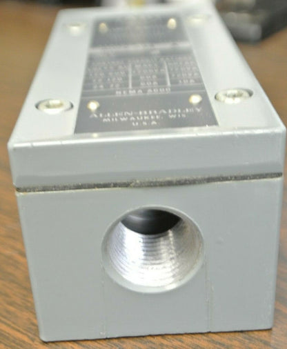 ALLEN-BRADLEY 802X-A34 WATERTIGHT LIMIT SWITCH / 24-600VAC / NEW SURPLUS