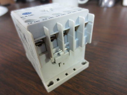 ALLEN-BRADLEY 700-K40-* Ser. A CONTROL RELAY - 6kV AC-12 600V 10A