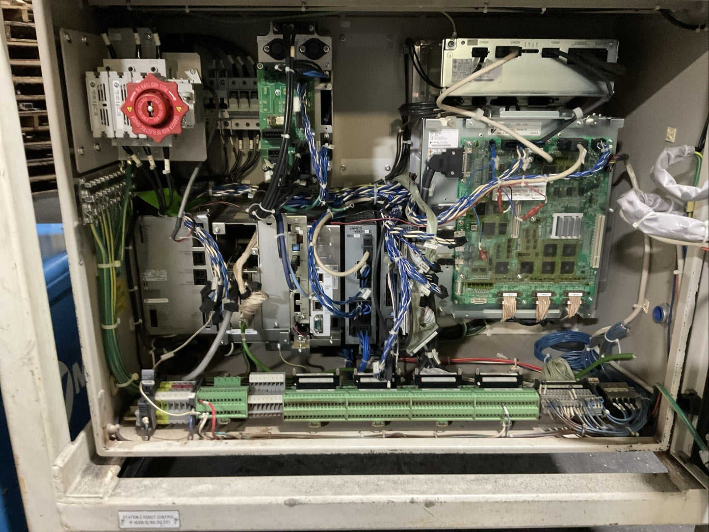 YASKAWA YR-MH00005-E10 WELDING DX100/MH5 TYPE ERDR-MH00005-B32 3PH 480V 50/60HZ