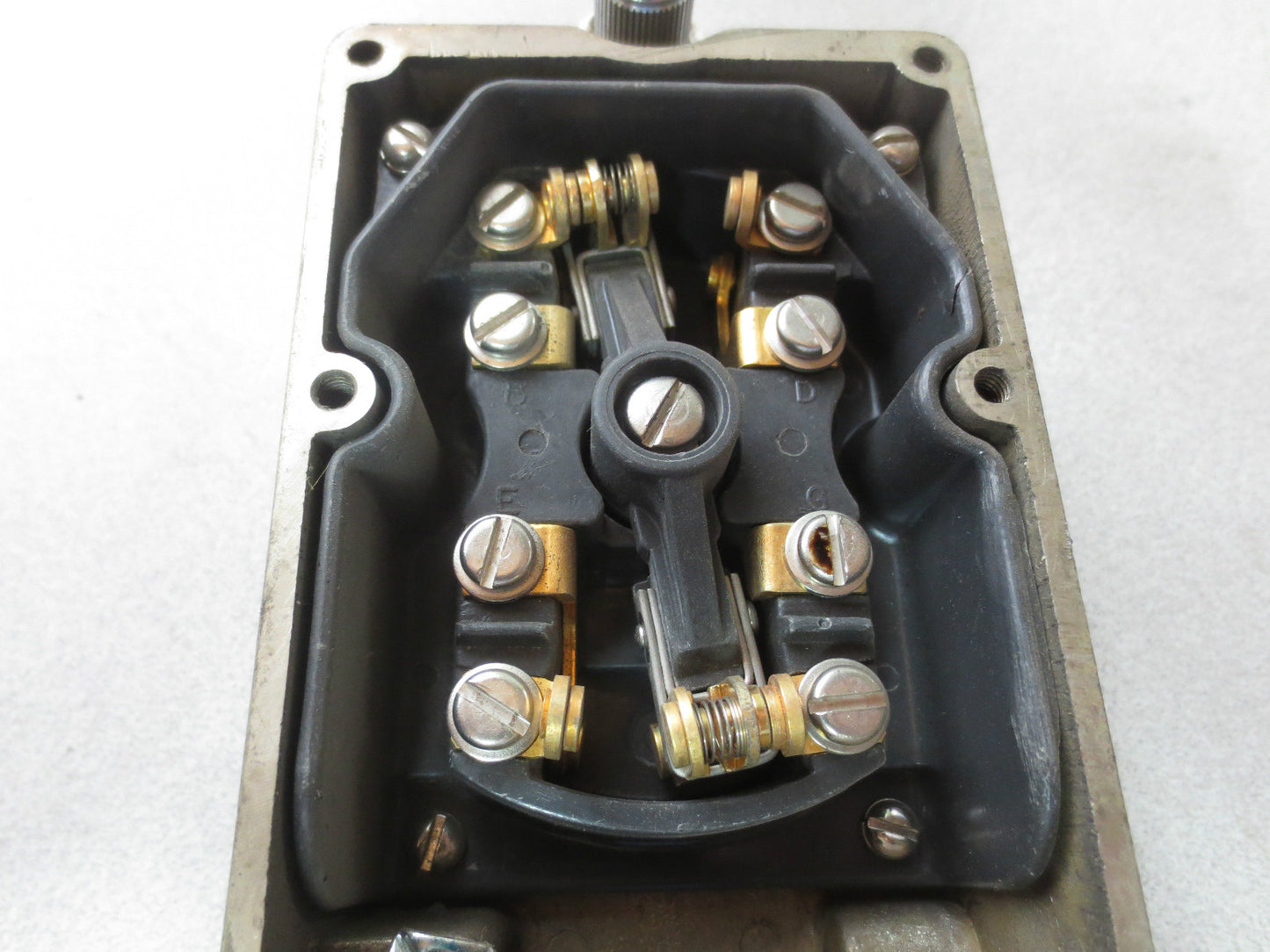NAMCO EA180-22302 SNAP-LOCK LIMIT SWITCH - EA18022302