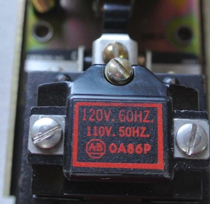 ALLEN-BRADLEY 700-BXL840A1 - AC RELAY TYPE BXL - 110/120V - 8-POLE - NEW SURPLUS