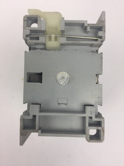 ALLEN BRADLEY 100-C23Z*10 CONTACTOR SER B 600VAC 30A COIL 24VDC