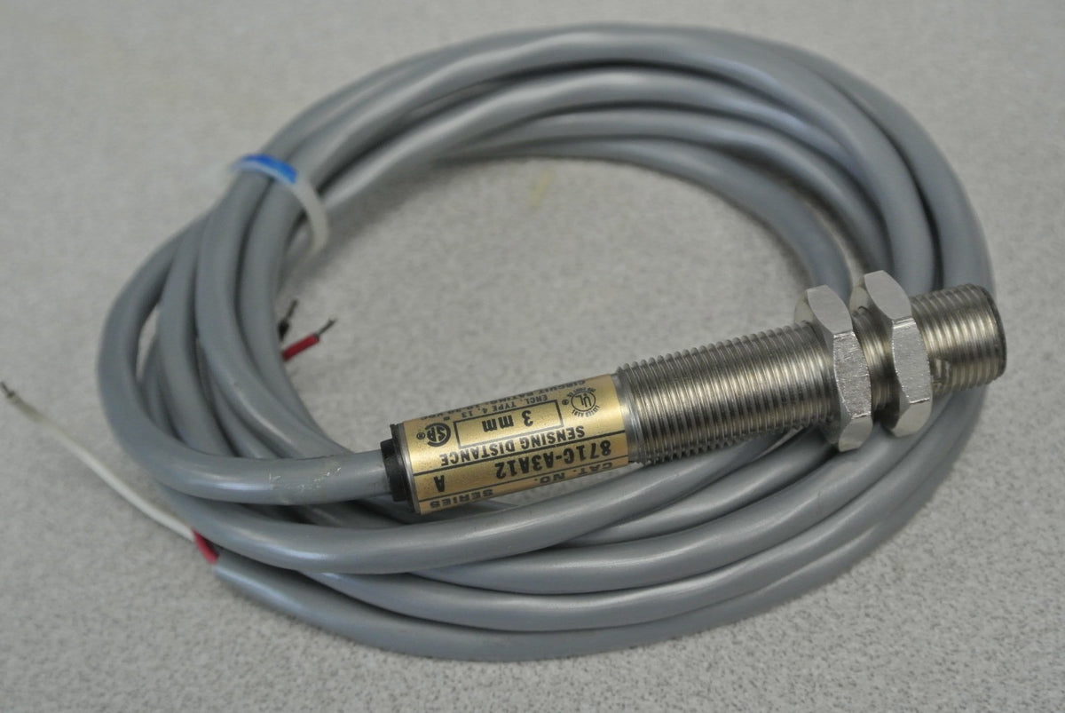 ALLEN-BRADLEY 871C-A3A12 CYLINDRICAL INDUCTIVE PROXIMITY SWITCH / 10-30VDC 3mm