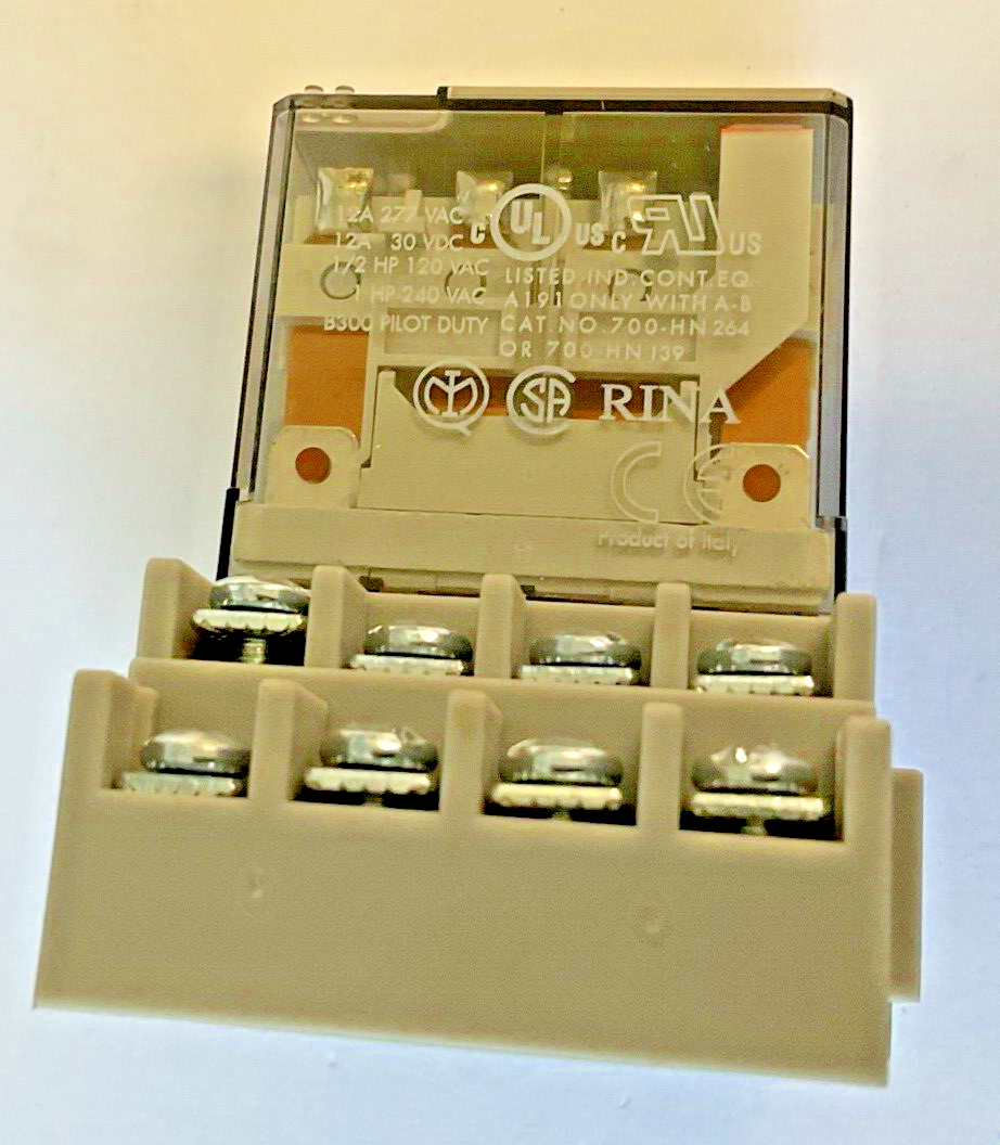 ALLEN BRADLEY 700-HN139 SOCKET 10A 300V W/ 700HF34Z24-4 RELAY 12A 24VDC SER.C