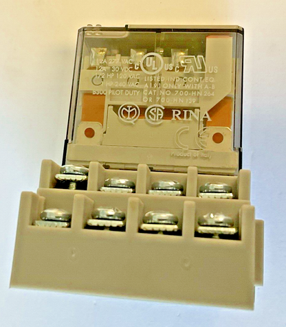 ALLEN BRADLEY 700-HN139 SOCKET 10A 300V W/ 700HF34Z24-4 RELAY 12A 24VDC SER.C