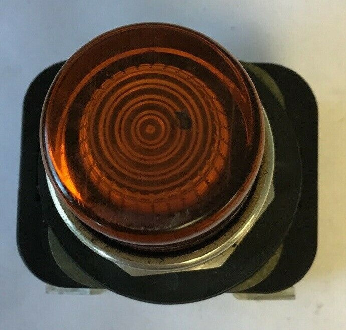 ALLEN-BRADLEY 800T-QT24  SER. T AMBER PUSHBUTTON SWITCH 24VAC/DC #757 LAMP
