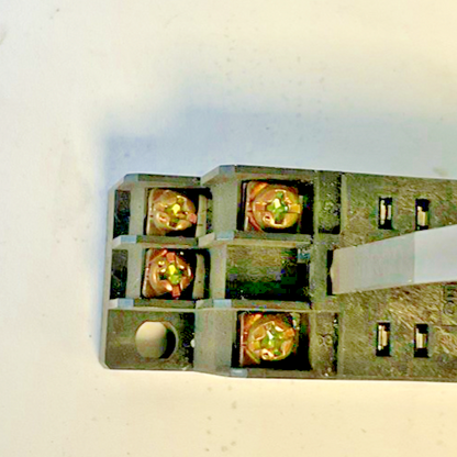 OMRON PYF08A RELAY SOCKET BASE 7A 250V  ***LOTOF4***