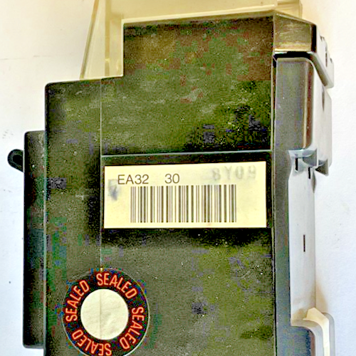 FUJI ELECTRIC EA32 BB2AEA-030 CIRCUIT BREAKER 30A 200VAC 2.5KA***LOTOF2***