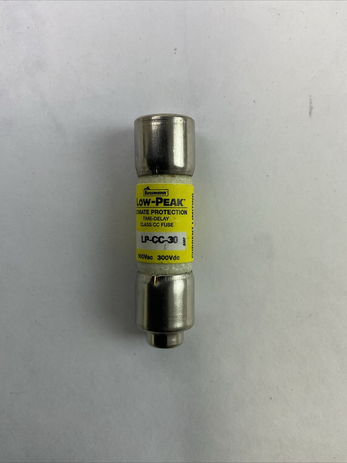 BUSSMANN LP-CC-30 600VAC 300VDC 30AMP LOW-PEAK TIME-DELAY FUSE (LOT OF 3)