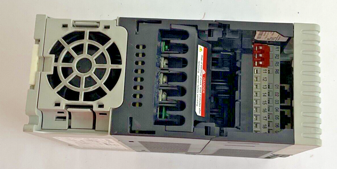 ALLEN BRADLEY 25B-D4P0N104 POWERFLEX 250 FRN:2.002 SER.A 480V 2HP  AC DRIVE