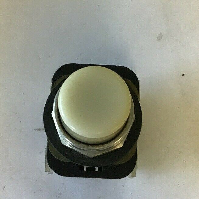ALLEN BRADLEY 800T-QB24 24VWHITE PUSH BUTTON SER.T**(LOTOF3)**