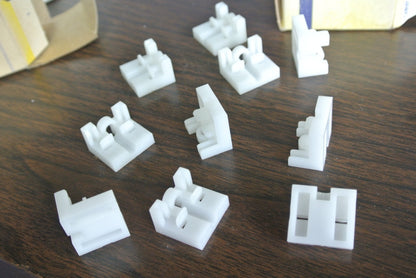 SQUARE D NH5 (1) NH6 (2), NH 34 (1) SOCKET END PLUGS, CONNECTORS RETAINER CLIPS