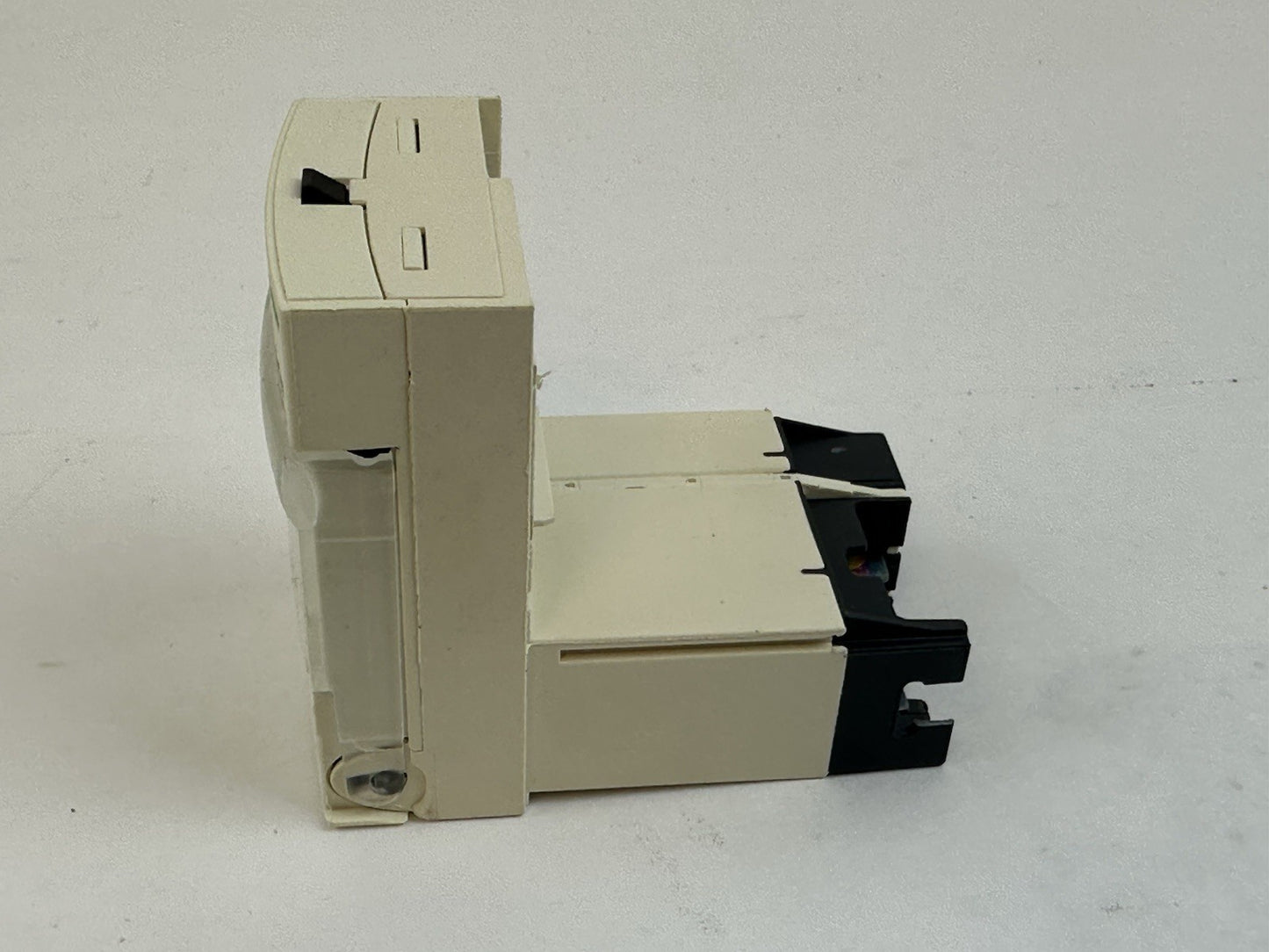 SCHNEIDER ELECTRIC LUCA05FU TESYS U STANDARD CONTROL UNIT 1.25-5A 110-240VAC/DC