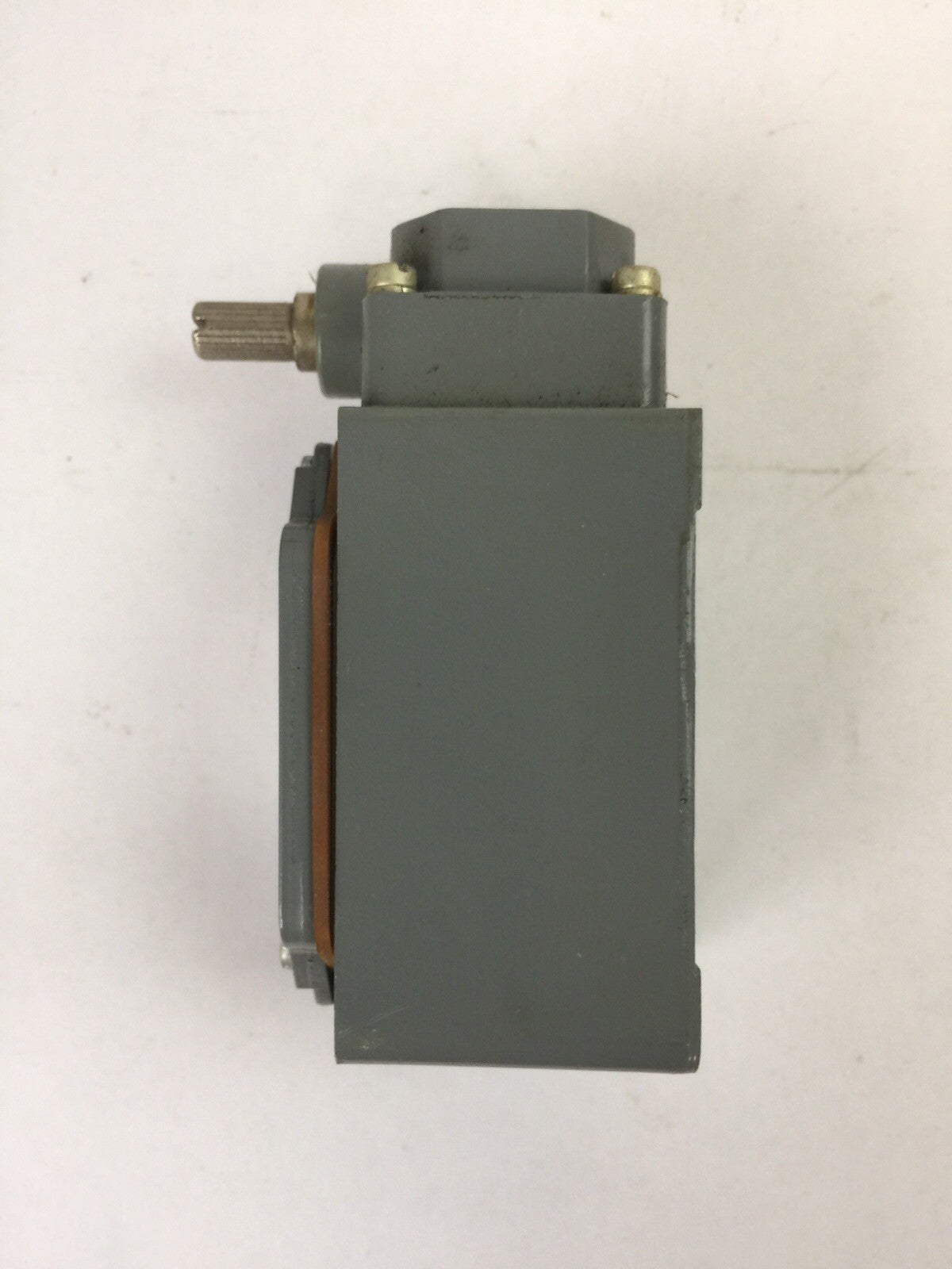 CUTLER HAMMER 10316H193B TYPE L LIMIT SWITCH 600VAC