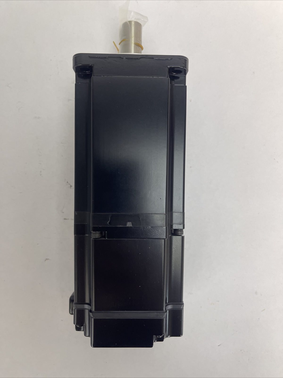 YASKAWA SGMAS-12A2A6C AC SERVO MOTOR 200V 1150W 8.5A 3.66Nm