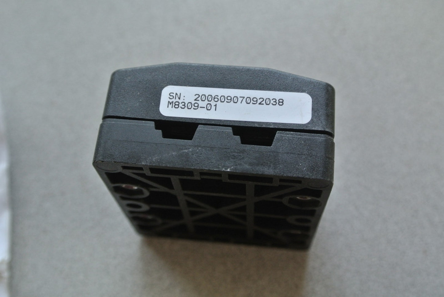 ifm E70200 / M8309-01 - FLAT CABLE SPLITTER BOX - LOT of 5