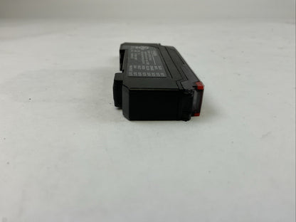KEYENCE FS-MC8N LASER SENSOR 10-30VDC