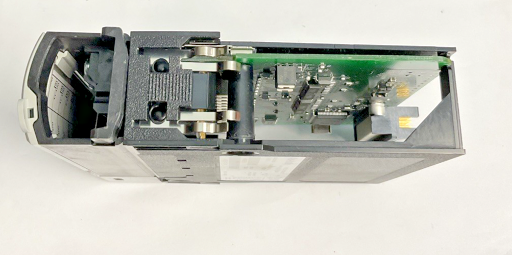 ALLEN BRADLEY 1756-OV16E DC OUTPUT 30VDC SINK SER.A
