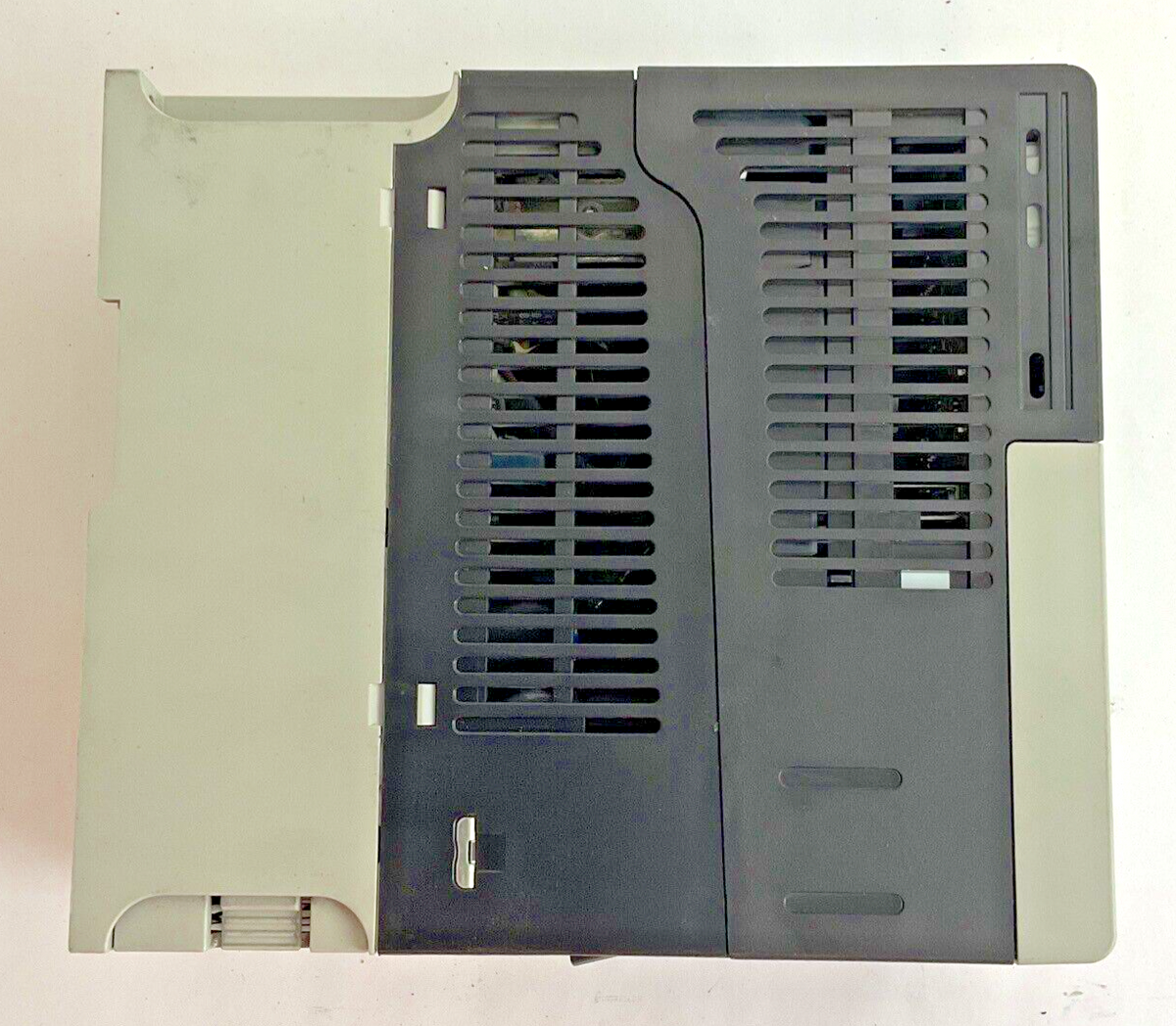 ALLEN BRADLEY 25B-D4P0N104 POWERFLEX 250 FRN:2.002 SER.A 480V 2HP  AC DRIVE