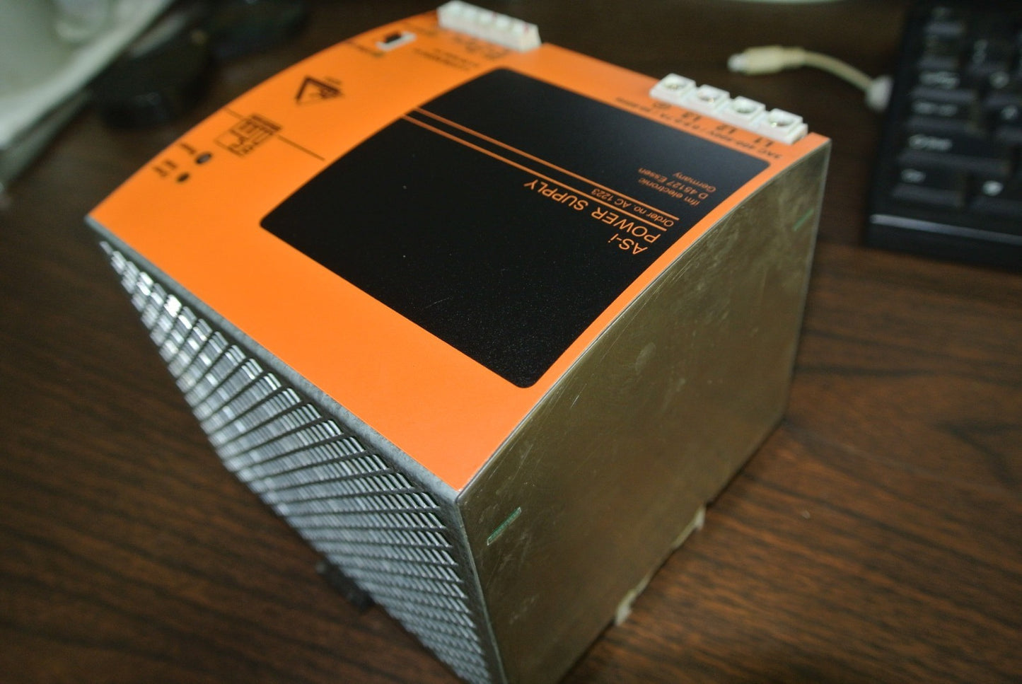 ifm AC1223 - POWER SUPPLY - OUTPUT = 30.5V 8A