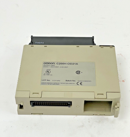 OMRON C200H-OD21A OUTPUT UNIT / OUTPUT MODULE 24VDC, 1.0A/POINT, 4.0A/UNIT