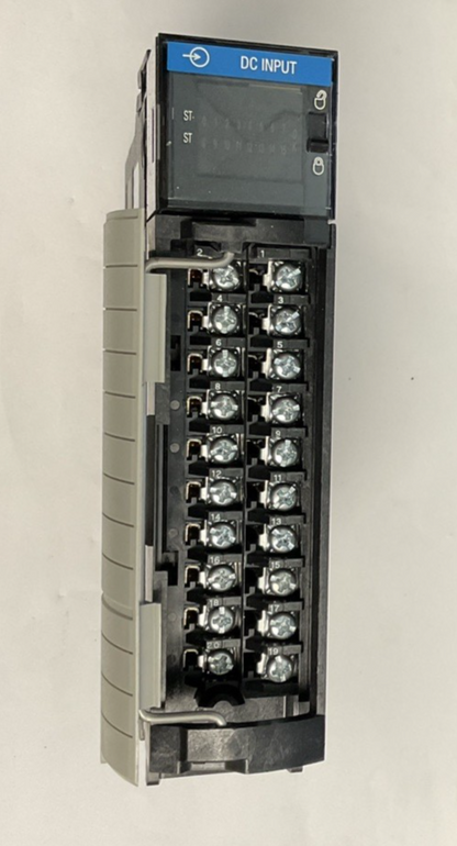 ALLEN BRADLEY 1756-IV16/A DC INPUT 24VDC SOURCE