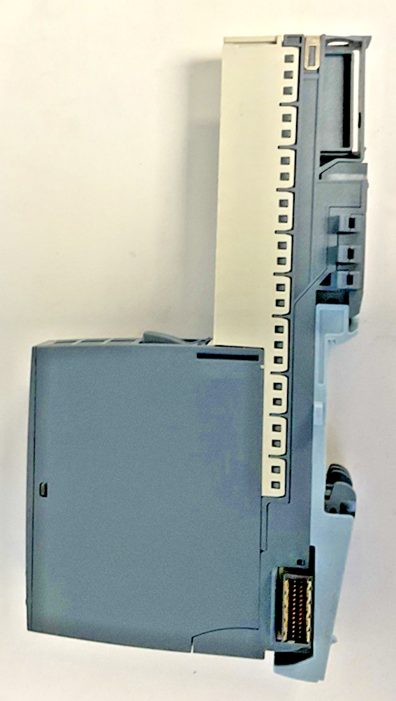 SIEMEN 6ES7 132-6BF00-0CA0 8X24V/0.5A DIGITAL INPUT MODULE W/BASE AND END MODULE