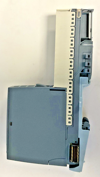 SIEMEN 6ES7 132-6BF00-0CA0 8X24V/0.5A DIGITAL INPUT MODULE W/BASE AND END MODULE