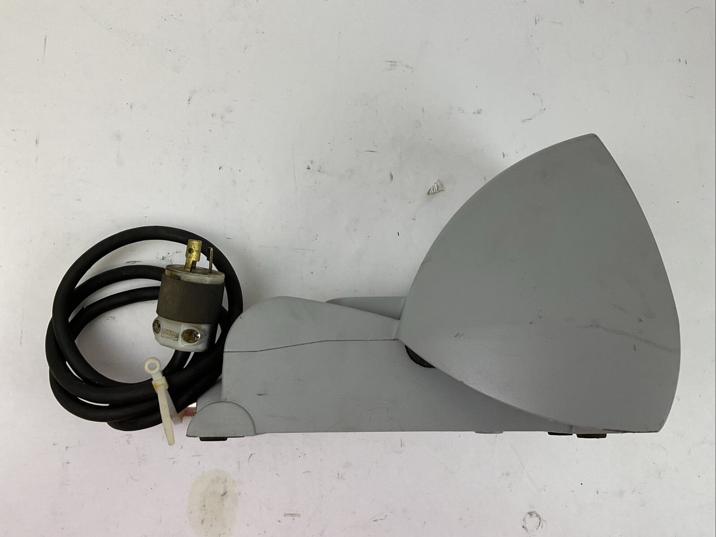 SCHMERSAL TFH 232-22 FOOT PEDAL AC-15 Ui 500V Uimp 6kV 240VAC 10A TYPE 5