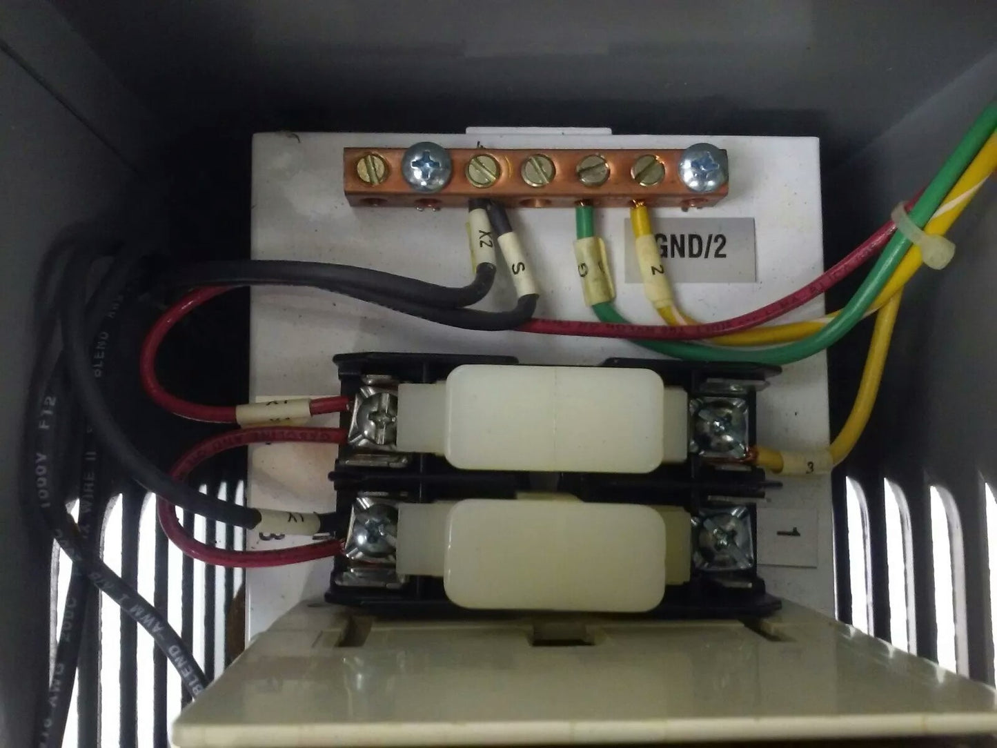 DAYKIN ELECTRIC GMDGTA-05BZ872U TRANSFORMER DISCONNECT SWITCH 480V, 1000VA, 2.3A