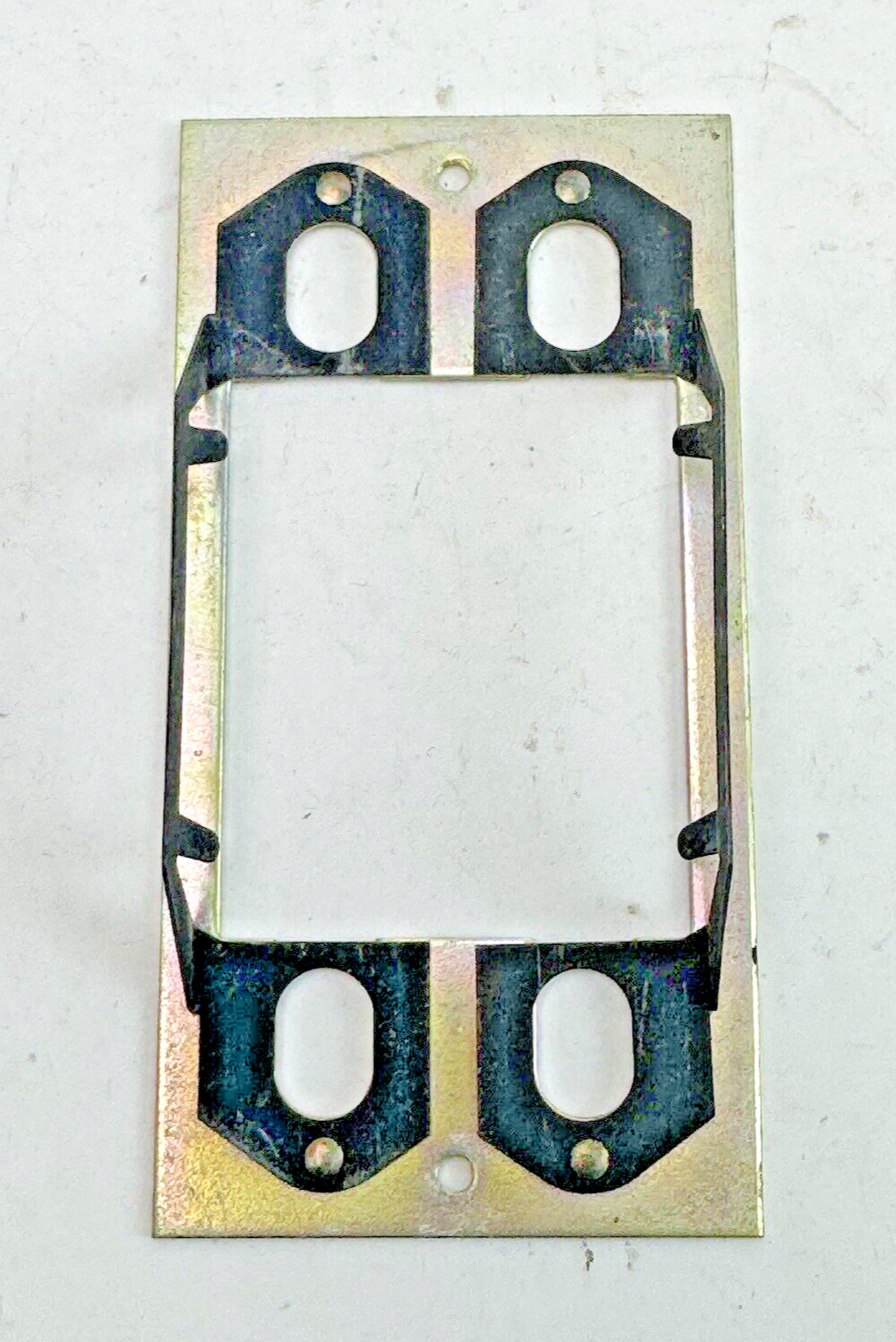 ITE / SIEMENS - FP9555 -TWO POLE FACE MOUNTING PLATE FOR TYPE BQ CIRCUIT BREAKER