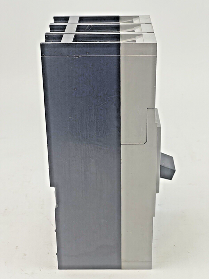 SIEMENS - HFD63F250 SER. A - 250A SENTRON SERIES CIRCUIT BREAKER WITH 225A TRIP