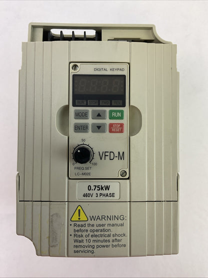DELTA VFD007M43B AC DRIVE 0.75kW OUTPUT 3PH 0-480VAC 3A 2.3KVA 1HP MISSING COVER