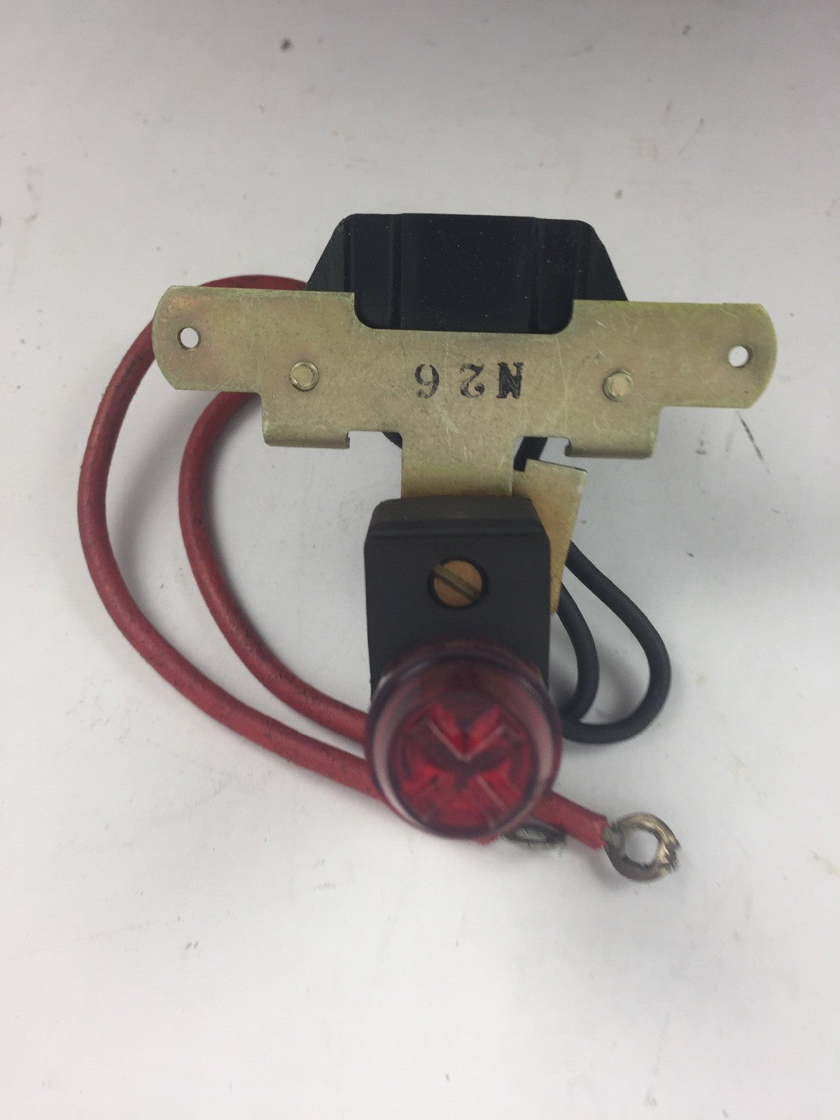 ALLEN BRADLEY 1481-N26 PILOT LIGHT KIT SWITCH MOUNT 120V 60HZ 110V 50HZ