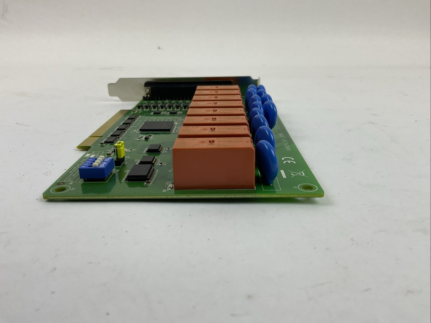 ADVANTECH PCI-1761 8CH RELAY & 8 CH ISOLATED CIRCUIT BOARD