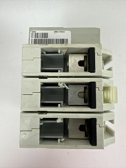 SIEMENS NGG3B030 CIRCUIT BREAKER 125/250VDC 600Y/347VAC 3P CQDA1 AUXILIARY SWITC
