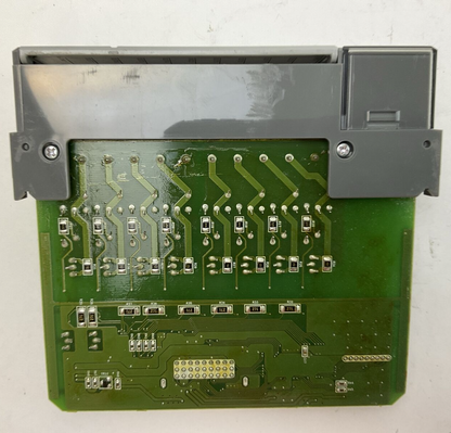 ALLEN BRADLEY 1746-OA8 SER B F/W N/A DIR/VER 10000058878/05 SLC500 OUTPUT MODULE